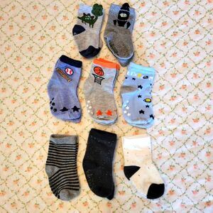 Carters Size 3-12 Months Assorted Baby Patterned Socks